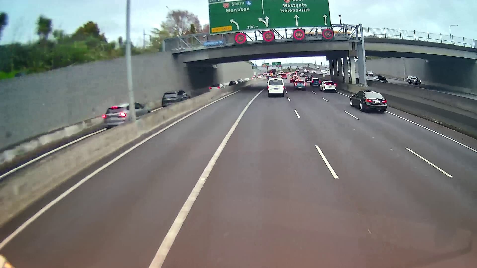 Auckland motorway — multi-lane approach